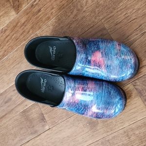 Dansko clogs size 38